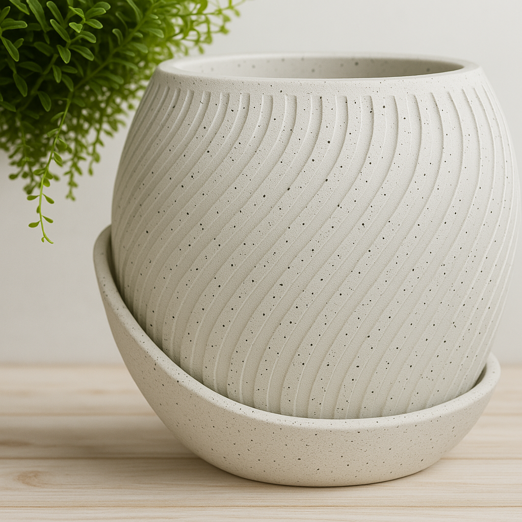 Wavy Planter with Wrap-Around Plate
